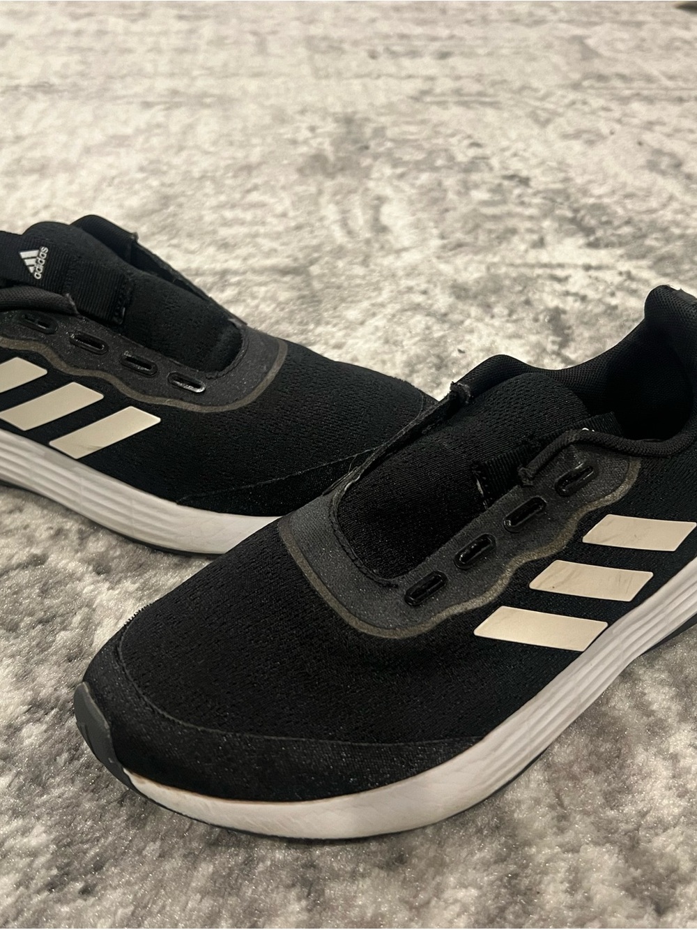 Adidas Women’s QT Racer sport sneakers